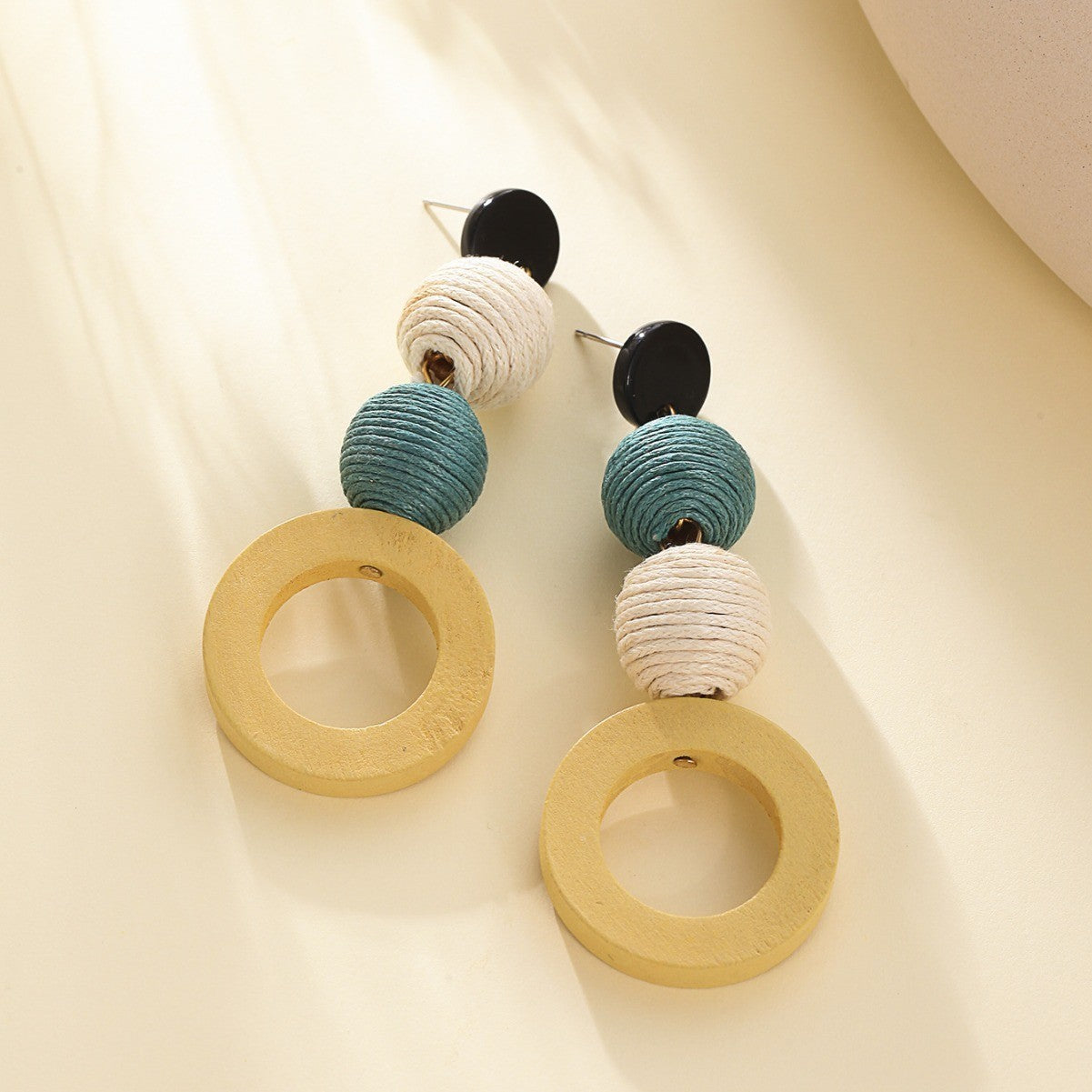 Retro Minimalist Circular Color Blocked Earrings With Hollowed Out Wooden Tassel Earrings