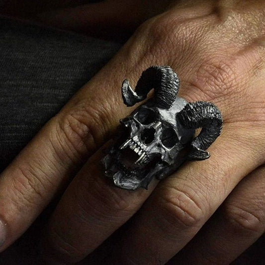 Yggdrasil Horned Skull Ring