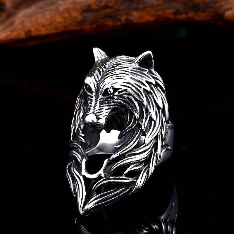 Wolven Majesty Ring