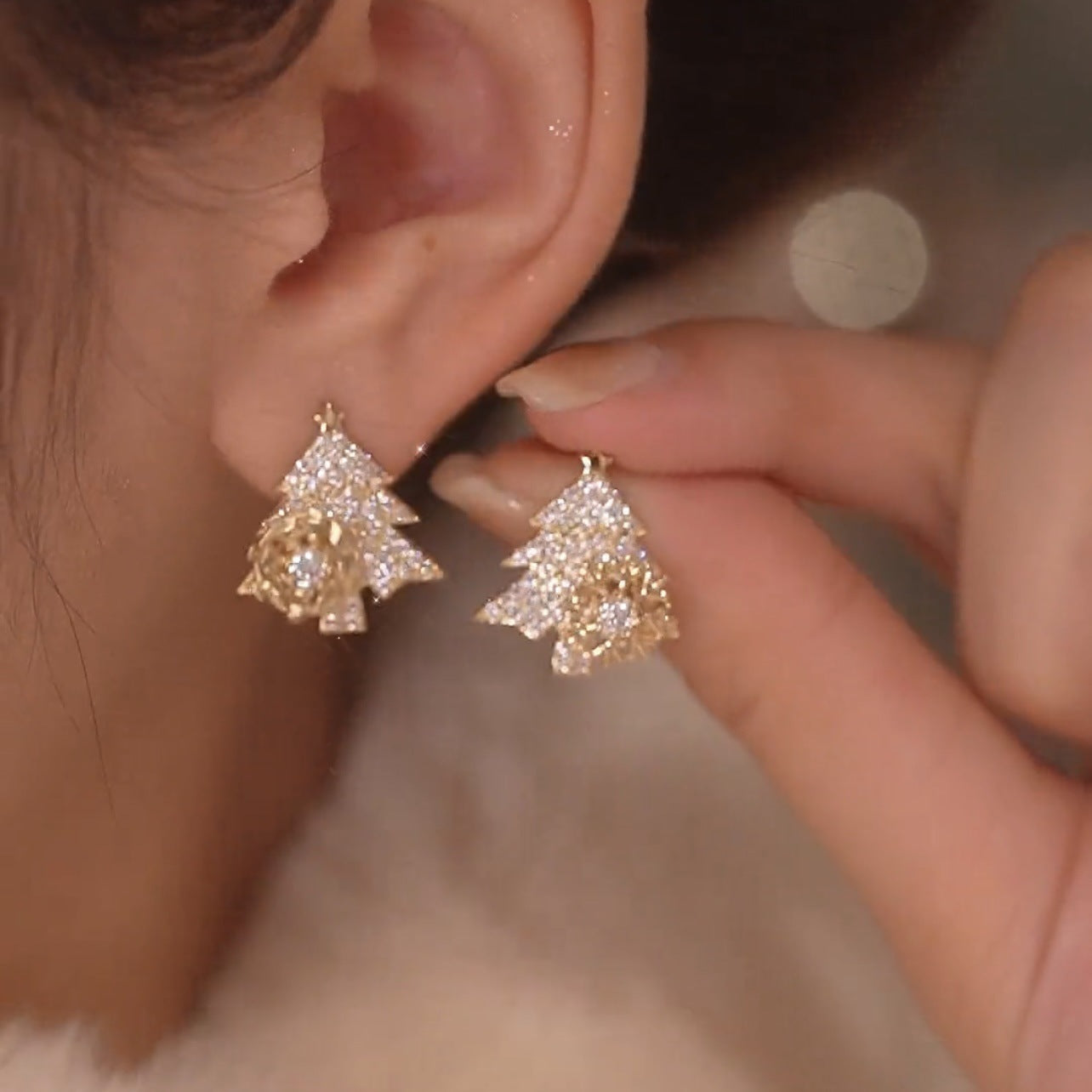 Rotatable Shiny Rhinestone Snowflake Christmas Tree Earrings